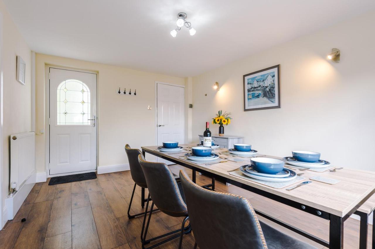 Charming 3-Bed Cottage In Chester, Ideal For Families & Workers, Free Parking - Sleeps 7 Luaran gambar