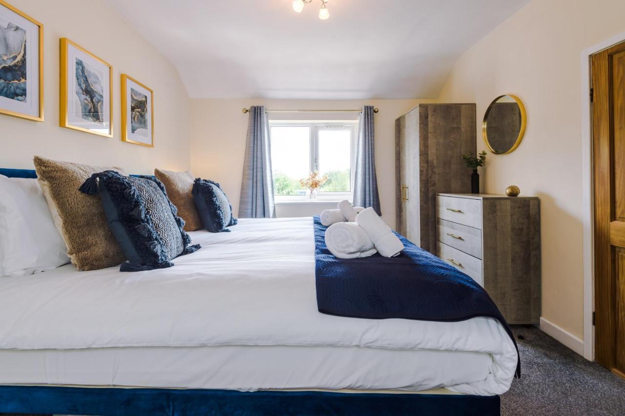 Charming 3-Bed Cottage In Chester, Ideal For Families & Workers, Free Parking - Sleeps 7 Luaran gambar